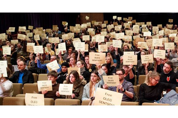 Filmmakers Protest for Arrested Director Oleg Sentsov at Berlinale Premiere