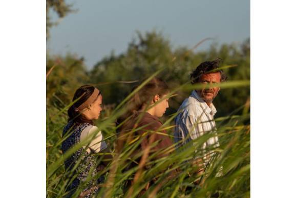 Three Kilometres till the End of the World by Emanuel Pârvu