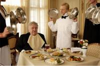 Marian Labuda in Obsluhoval som anglick&eacute;ho kr&aacute;la by Jiř&iacute; Menzel